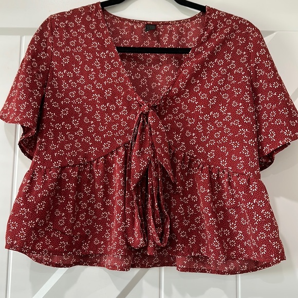 Peplum top. - Picture 1 of 3